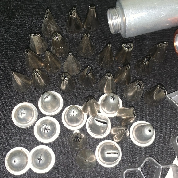 Vintage Cookie Cutter Decoration Icing Kit Pieces Metal - Picture 4 of 9